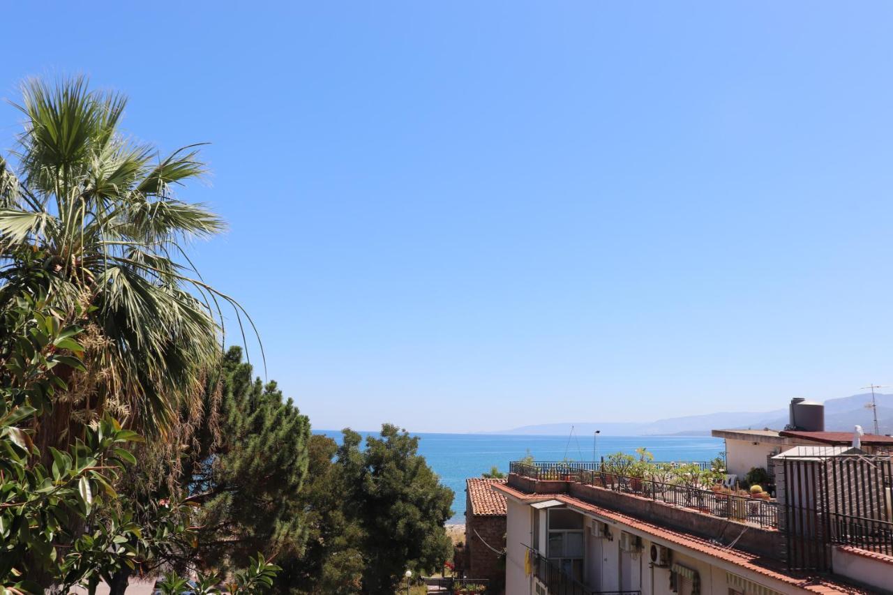 Terrazza Lungomare Villa Caronia Marina Exterior photo