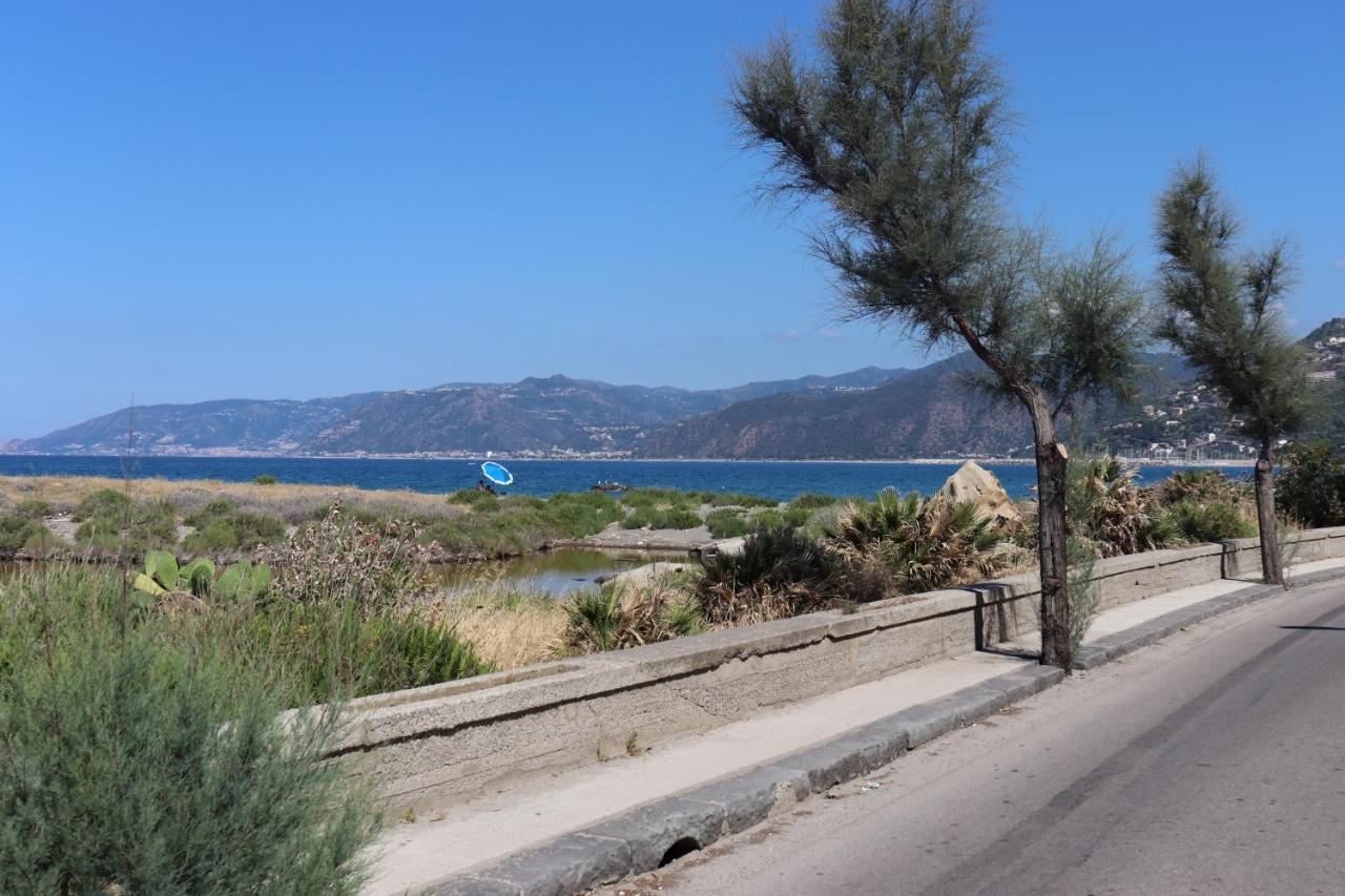 Terrazza Lungomare Villa Caronia Marina Exterior photo